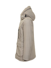 Woolrich Beige Parka with Multiple Pockets - Fall/Winter 2025 - On Sale - Uomo | Lidia Shopping